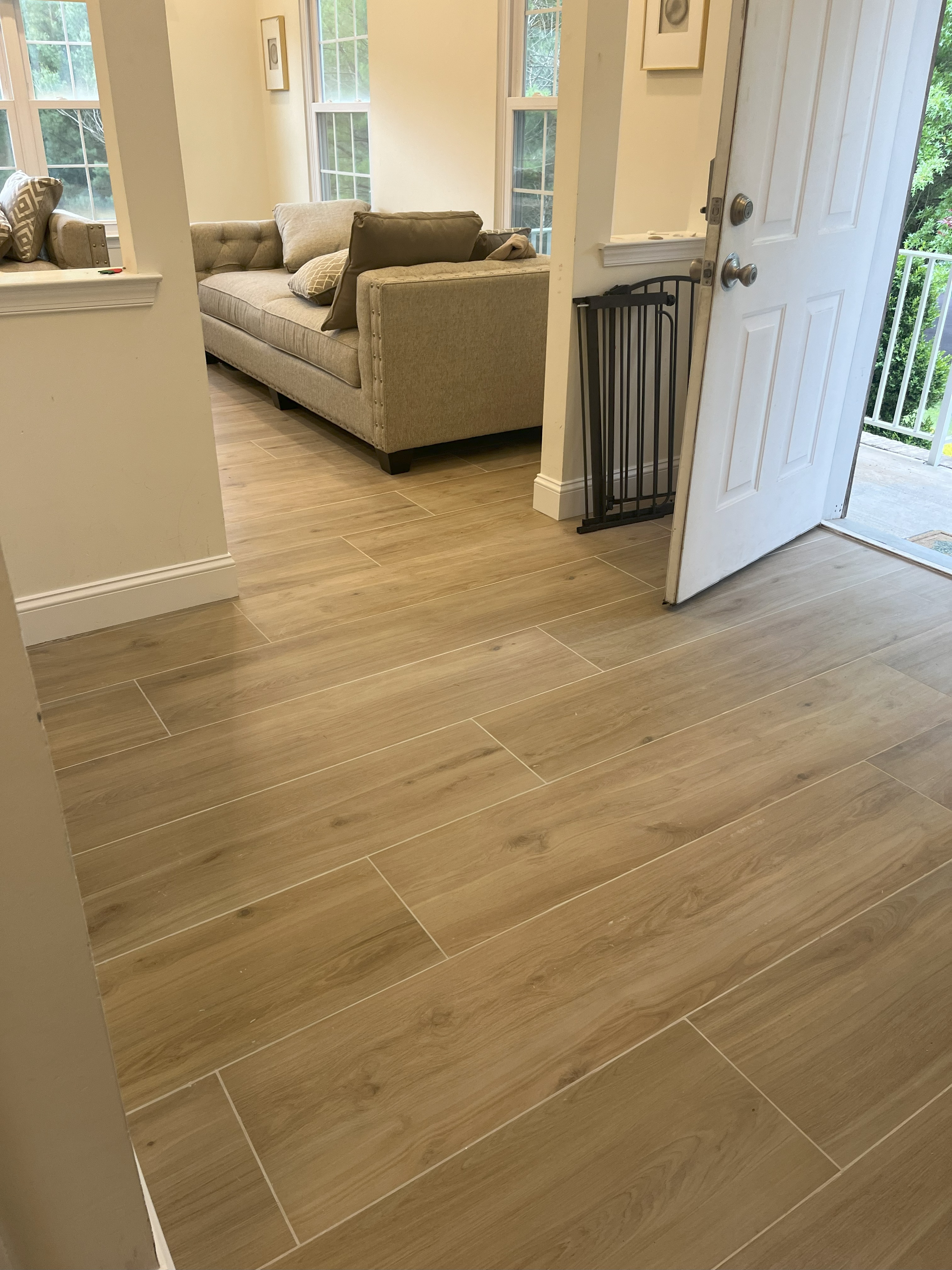 Waterproof shower with niche and accent band