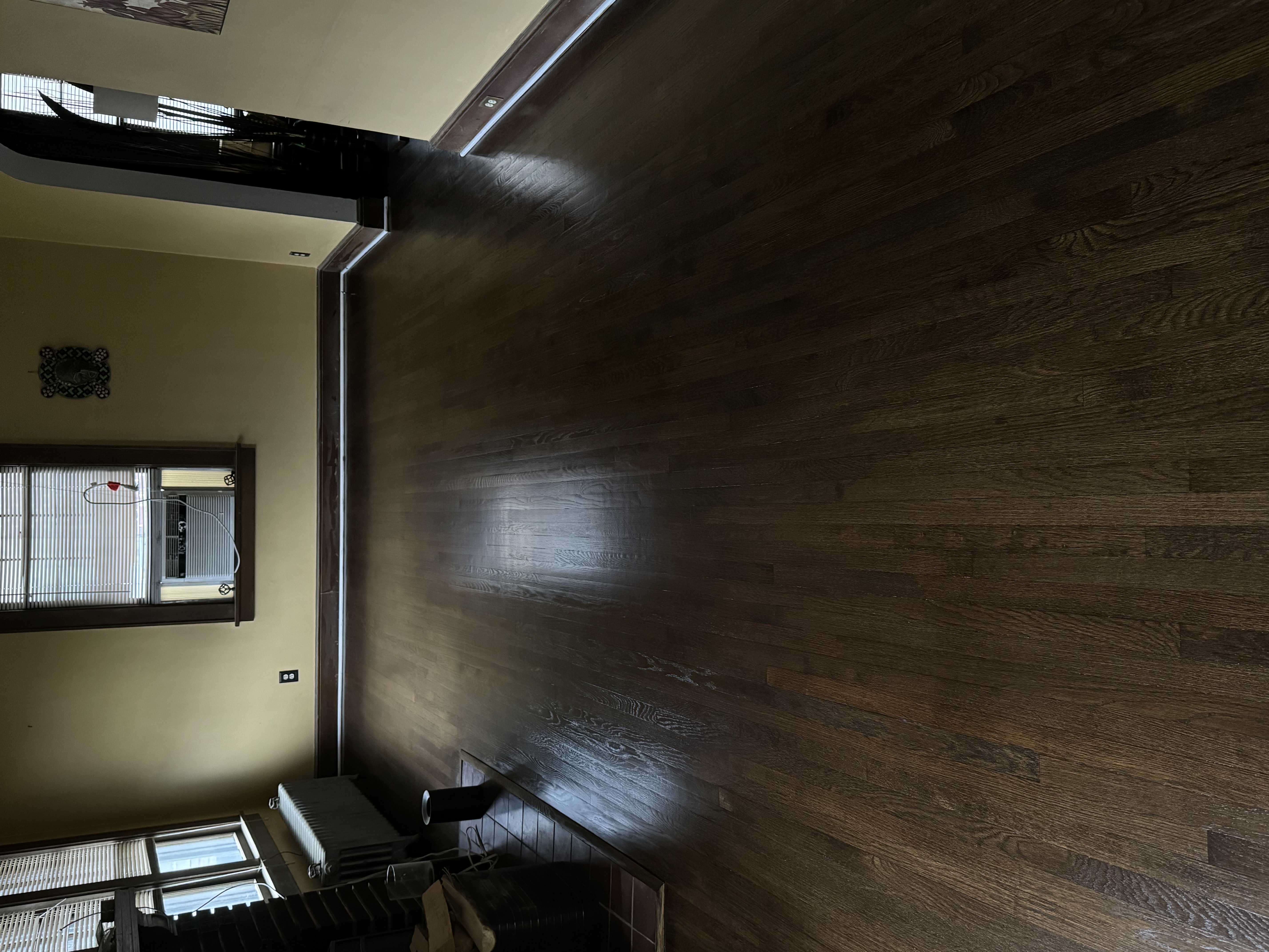 Before-and-after edge blending near baseboards